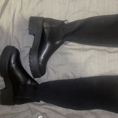 Kniehohe Stiefel
