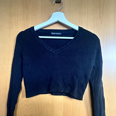 schwarzes crop top