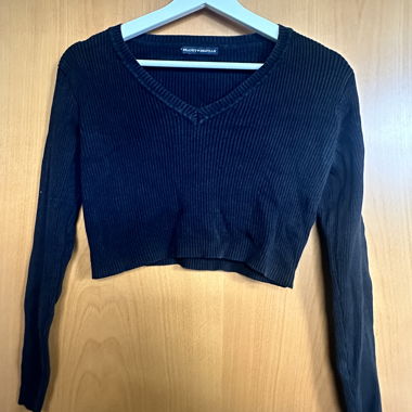 schwarzes crop top