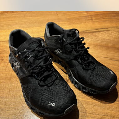 On Schuhe Helion Cloud