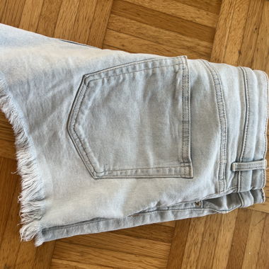 Short en jean bleu clair