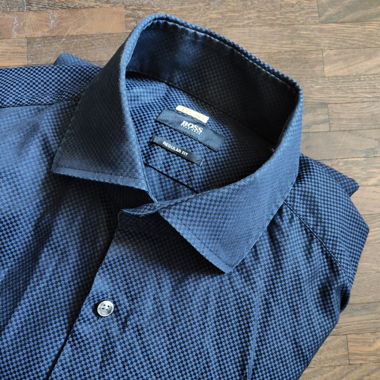 Male Hugo Boss Regualar Fit Shirt.  Size: S