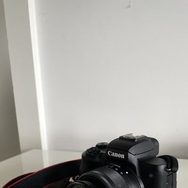 Canon EOS M50 Camera