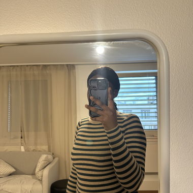 Pull sans manches rayé