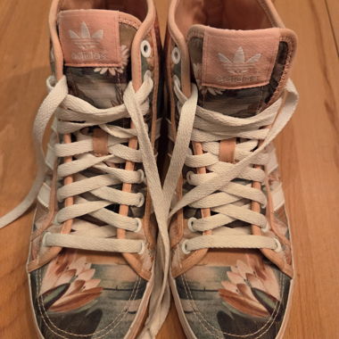 adidas High-Top Sneaker mit Blumenprint Gr. 41⅓