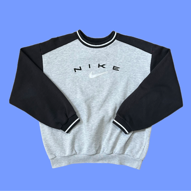 Felpa vintage Nike ricamata