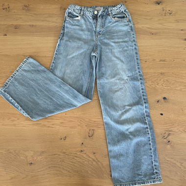 Mango Light Wash Jeans