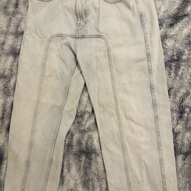 Jeans clairs à jambes larges