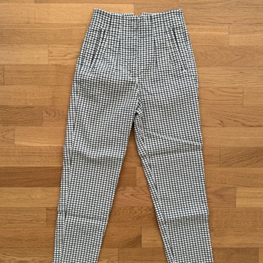 Zara Karierte High-Waist-Hosen