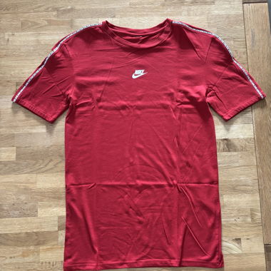 T-shirt Nike rouge (S)