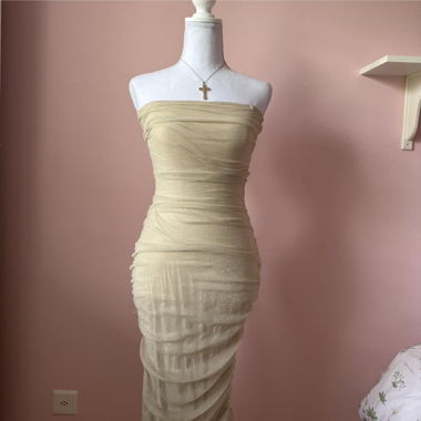 Beige Kleid