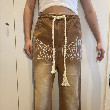Braune Jeans