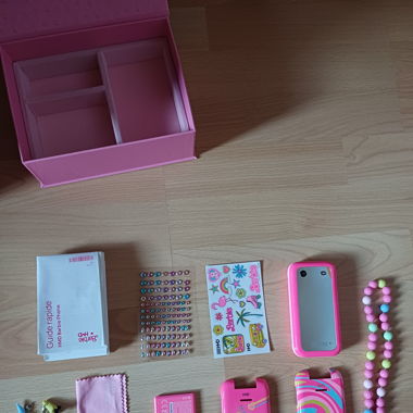 HMD Barbie phone 