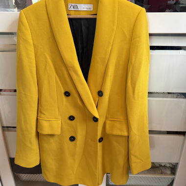 Blazer giallo Zara
