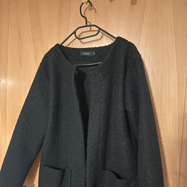 schwarze elegante Wolljacke