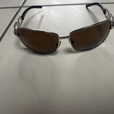 Sonnenbrille