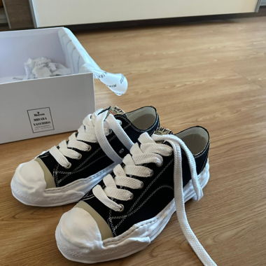 Maison Mihara Sneakers