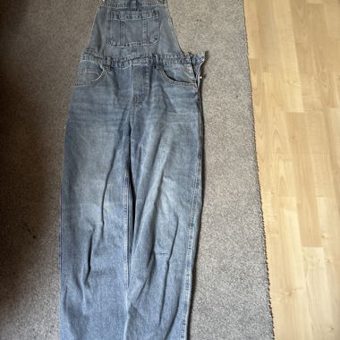 Salopette in denim azzurro