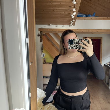 Schwarzes Basic Oberteil von H&M
