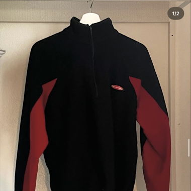 Polaire rouge et noir 