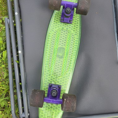 Grünes Skateboard