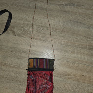 MINI SAC BANDOULIÈRE Ethnique/Népalais Brodé Rouge