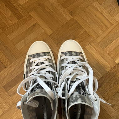 Dior b23