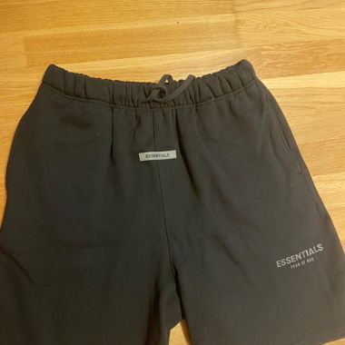 Essentials Fear of God Shorts NEU