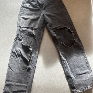 jeans oversize con strappi