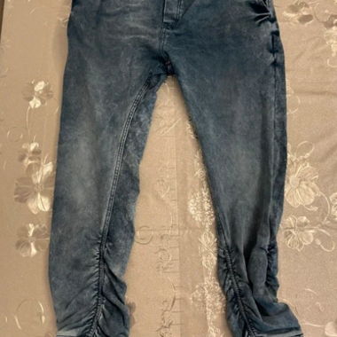 Women’s Jeans with Cuff W32
