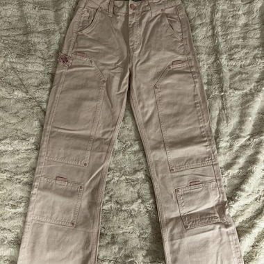 Rosafarbene Cargo-Jeans