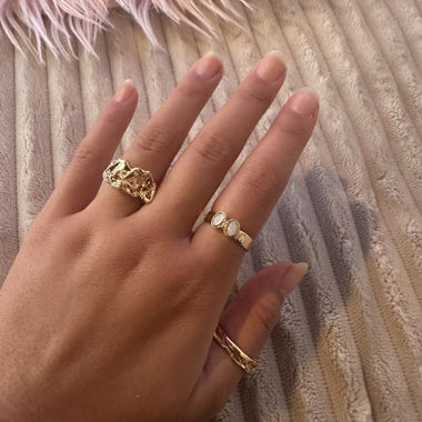 3 Vintage goldene Ringe (Nicht echt)