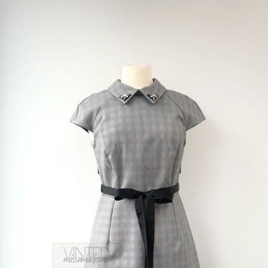 Verziertes Kleid (rar)