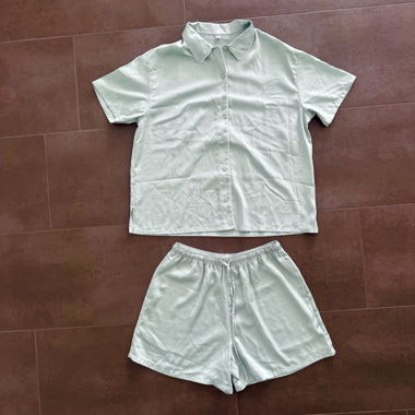 Ensemble pyjama en satin UNIQLO
