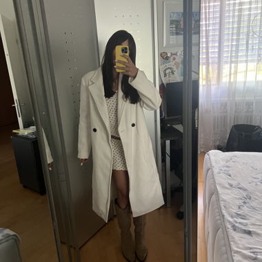 Manteau Zara blanc vintage élégant