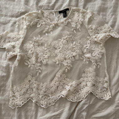 Top floreale in pizzo Forever 21