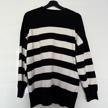 Gestreifter Pullover