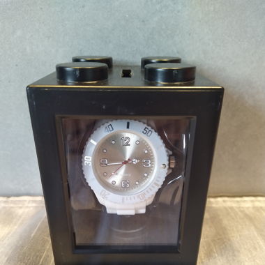 Silikon Uhr weiss in Box als Lego Stein Kässeli _1