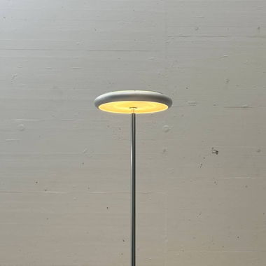 Lampadaie sur pied en aluminium postmoderne