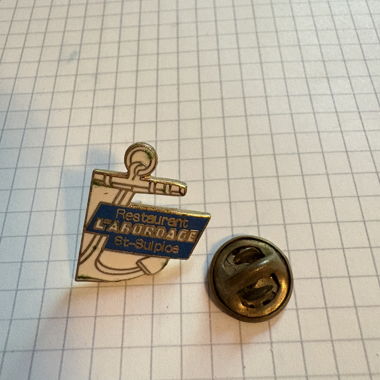 Pin’s de collection marin