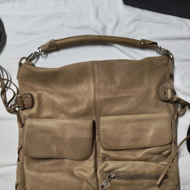 Stylische Braun-Baige Tasche aus Echtleder