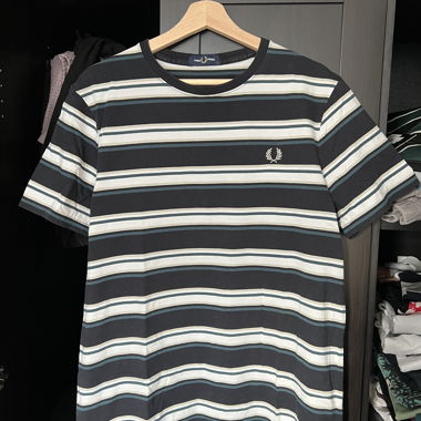 FRED PERRY gestreiftes T-Shirt