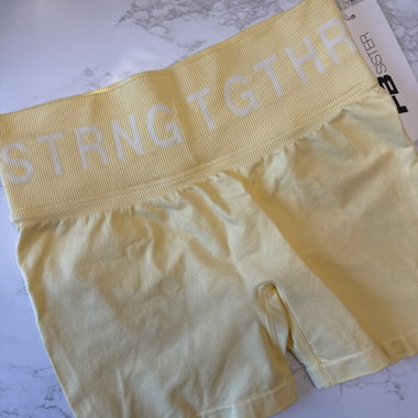Leggings courts jaunes