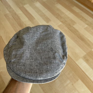 Bonnet en tissu gris