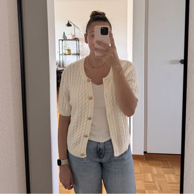 White knitted cardigan
