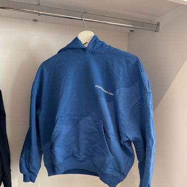 Felpa corta oversize con cappuccio