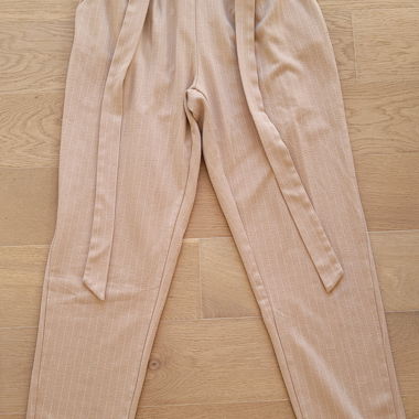 Pantaloni beige