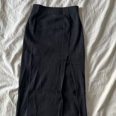 Gonna midi Stradivarius nera