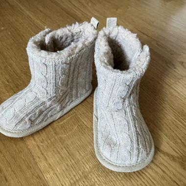 Bottines bébé tricotées NEUVES