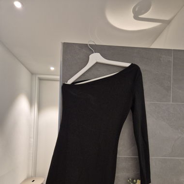 One Shoulder Kleid 